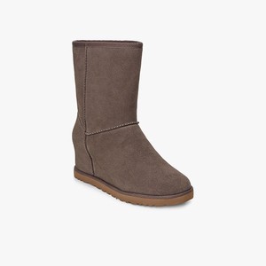 Ugg Classic Femme Short Women Classic Boots Brown (9528WBFRP)